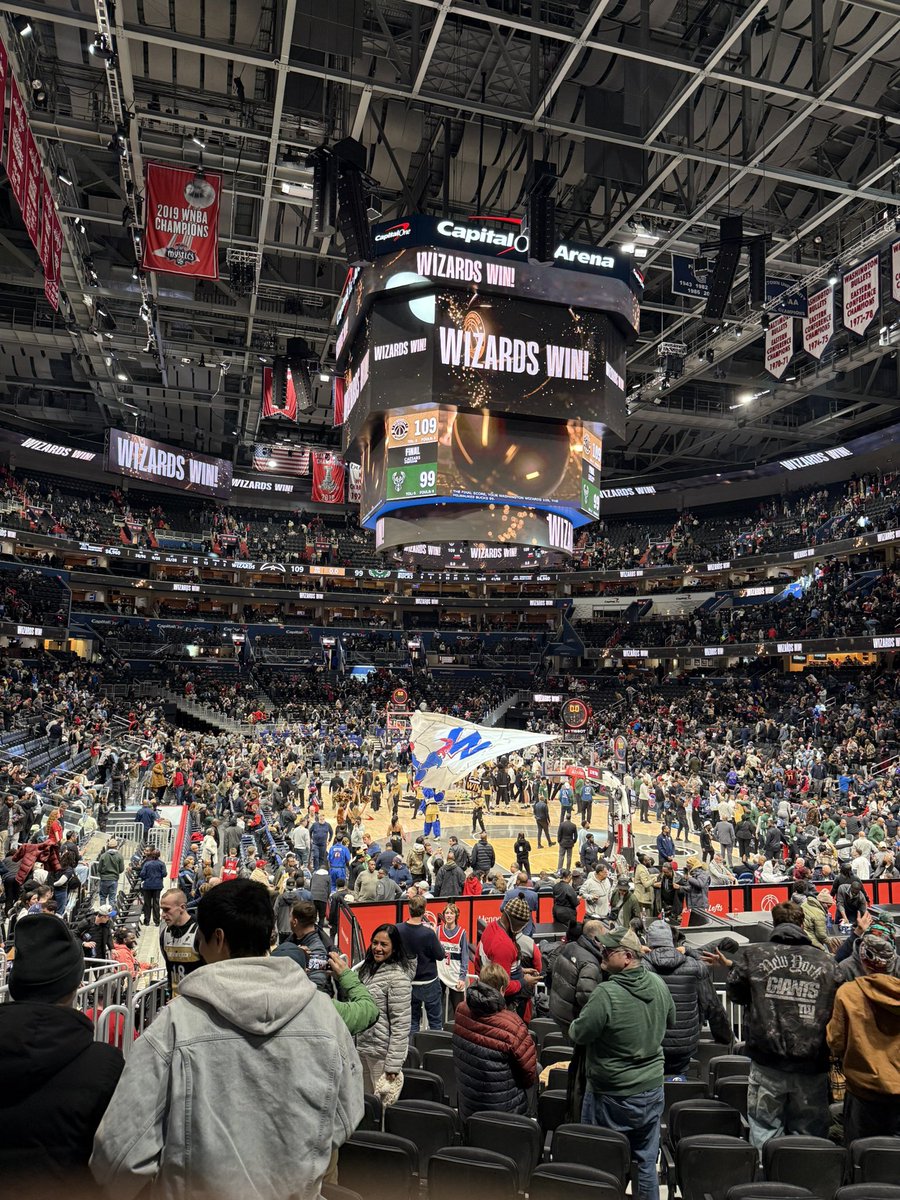 Last night was so special. John was the reason I fell in love with the Wizards and he made it so fun to be a fan. Thank you 2, you’ll forever have a place in my heart and are the DC hoops GOAT!!