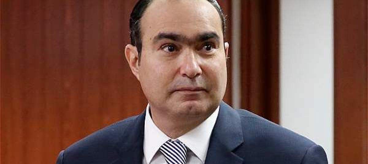 El Constituyente primario es el pueblo. Pero para la <a href="/CConstitucional/">Corte Constitucional</a> parece ser el dinero, pues no obran a favor de la ciudadanía sino que defienden solo al 0.1% de la población qué tiene más dinero.

¿Por qué la Corte hace esto? Porque en 200 años de vida republicana, los