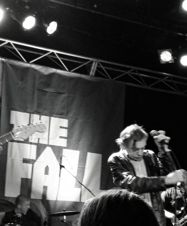 Fall Friday

though slighty saturday so far away randomaudiotransmissions.wordpress.com/2015/10/23/the…