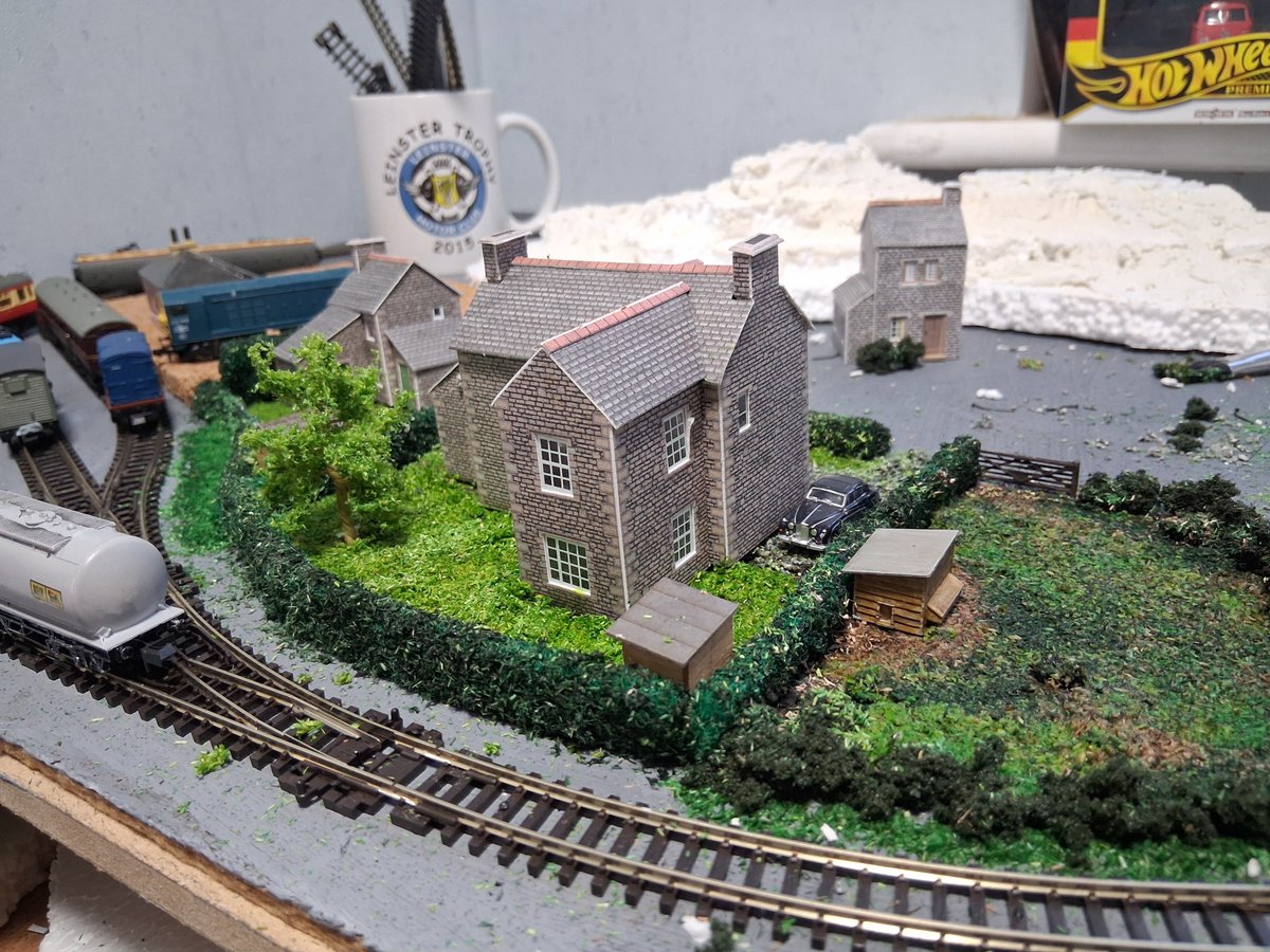 Very much liking how my N-dcale country scene is coming together with a few <a href="/MetcalfeKits/">Metcalfe Models</a>.