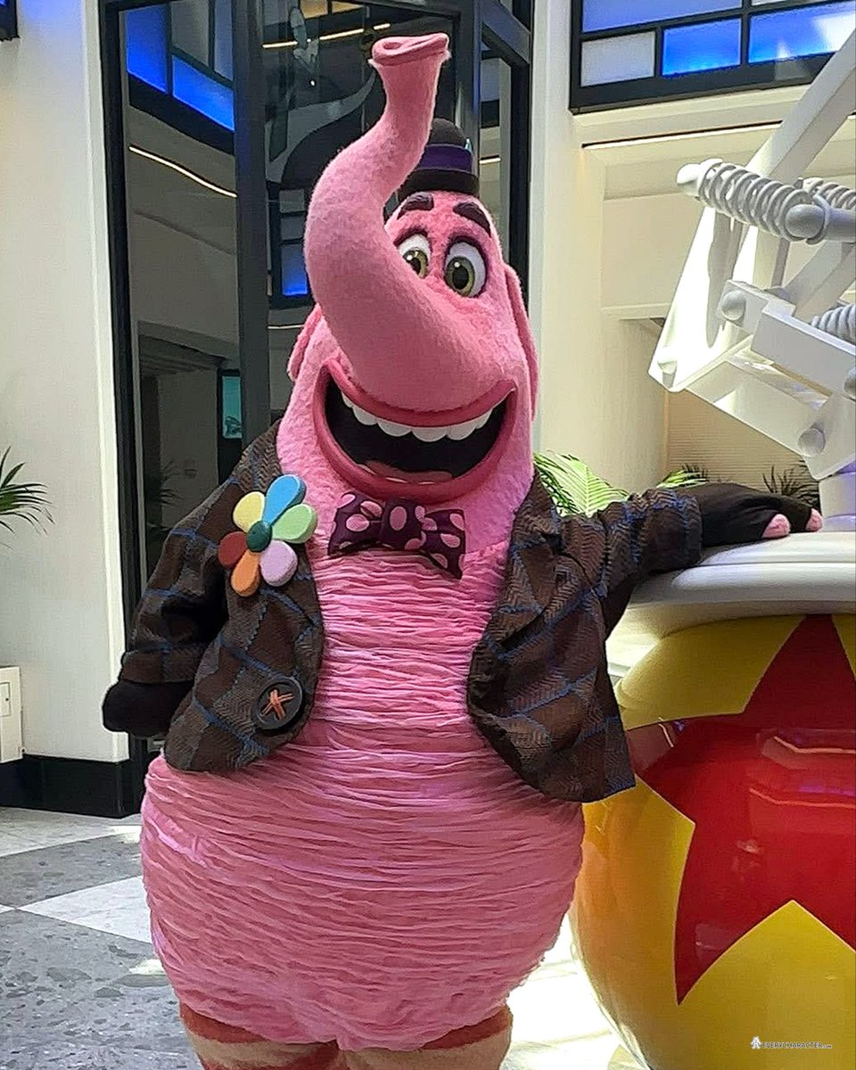 EveryCharacter.com tweet media