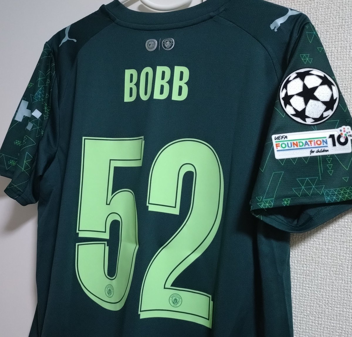 フラムで輝いていつかの日か戻ってきてほしいボブ。