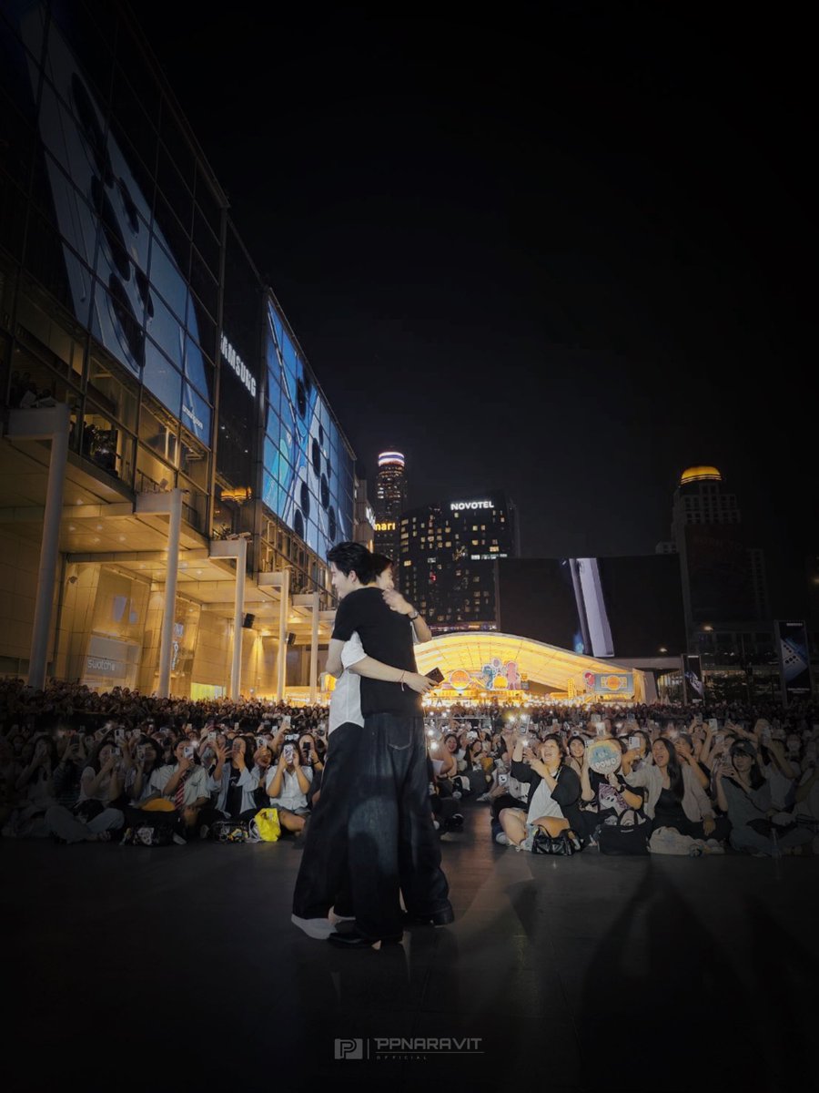 ppnaravit_home's tweet image. กอด กอด นะค้าบบบ 🧡🤍✨

@ppnaravit , @phuwintang 
#ppnaravit , #ปอนด์ภูวินทร์