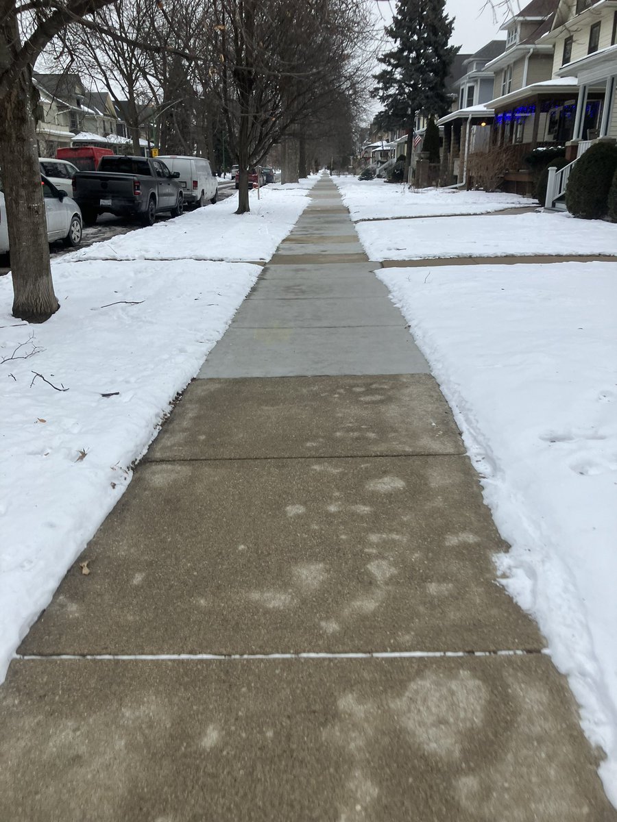 Chicago tough today 😂🚶☕️🍩❄️❄️❄️