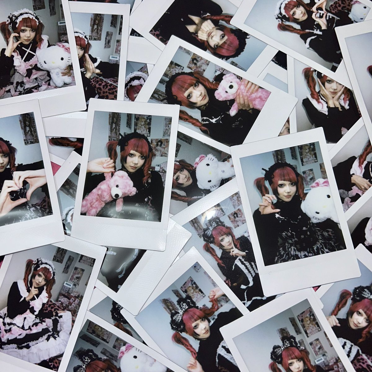 ___ephemerality's tweet image. チェキ撮影したよー💖💖💖
【２／１ ２１：００～】
zawako0702.booth.pm
BOOTH（リンク⬆️）にて販売します♡
超可愛く撮れたの(/ω＼*)💖
めっちゃラクガキ可愛くするので、絶対買ってね〜‼️‼️