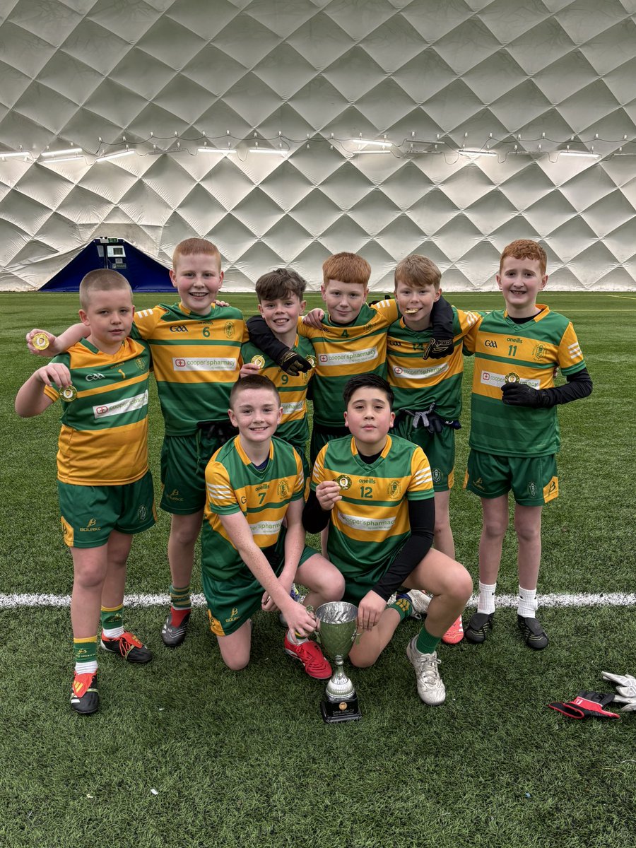 Bunscoil Phobal Feirste tweet media