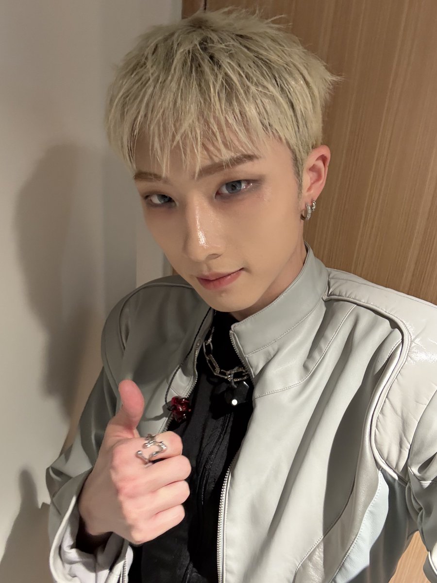 P1H_members's tweet image. Wonderful night in Paris!!!
See you again soon:)🔥🔥

#P1Harmony #JIUNG