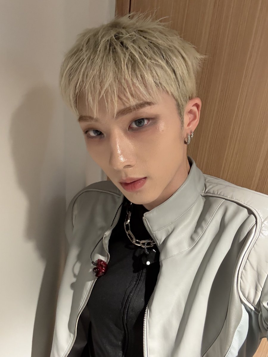 P1H_members's tweet image. Wonderful night in Paris!!!
See you again soon:)🔥🔥

#P1Harmony #JIUNG