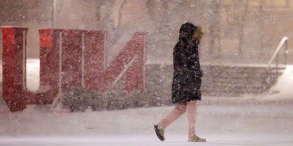 As winter drags on ... and on ... and on ... marriages and relationships might erode under the strain. Our <a href="/DeggesWhite/">Suzanne Degges-White</a> spoke to <a href="/HuffPost/">HuffPost</a> about how defensiveness and stonewalling can factor in predicting whether divorce or separation are coming next. bit.ly/4rfrl18