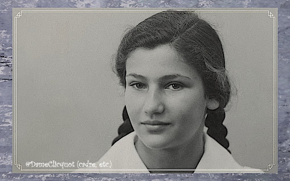 Il faut écouter
ceux qu'on aime
jusqu'à entendre
ce qu'ils n'ont pas dit.

🪶 Simone Veil