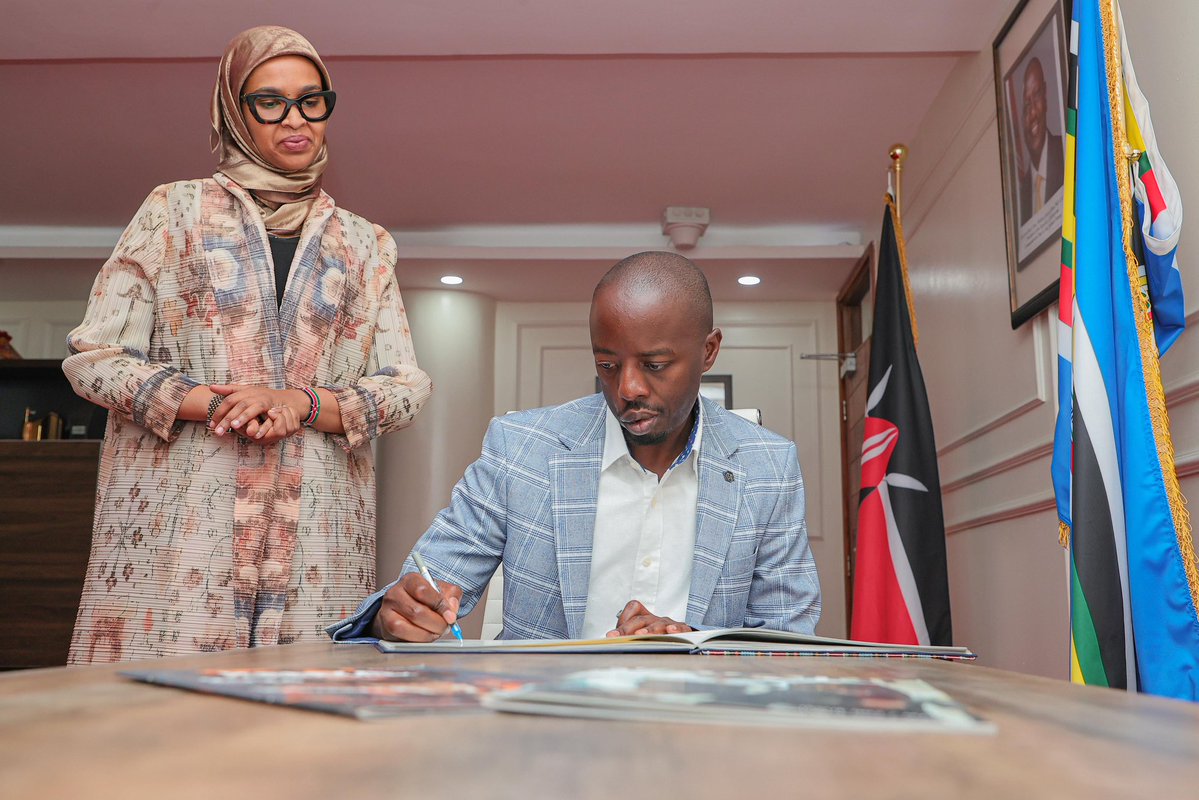 Railajunior's tweet image. “Grateful for the fruitful courtesy call with PS Ummi Bashir @UmmiMBashir of the State Department for Culture, the Arts &amp;amp; Heritage and Arch. Malaki Samson  from the National Museums of Kenya. We had meaningful discussions on preserving our Legacy and Heritage (History &amp;amp; Culture).…