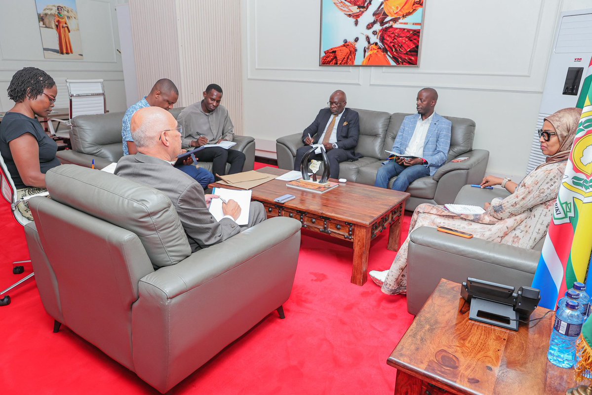 Railajunior's tweet image. “Grateful for the fruitful courtesy call with PS Ummi Bashir @UmmiMBashir of the State Department for Culture, the Arts &amp;amp; Heritage and Arch. Malaki Samson  from the National Museums of Kenya. We had meaningful discussions on preserving our Legacy and Heritage (History &amp;amp; Culture).…