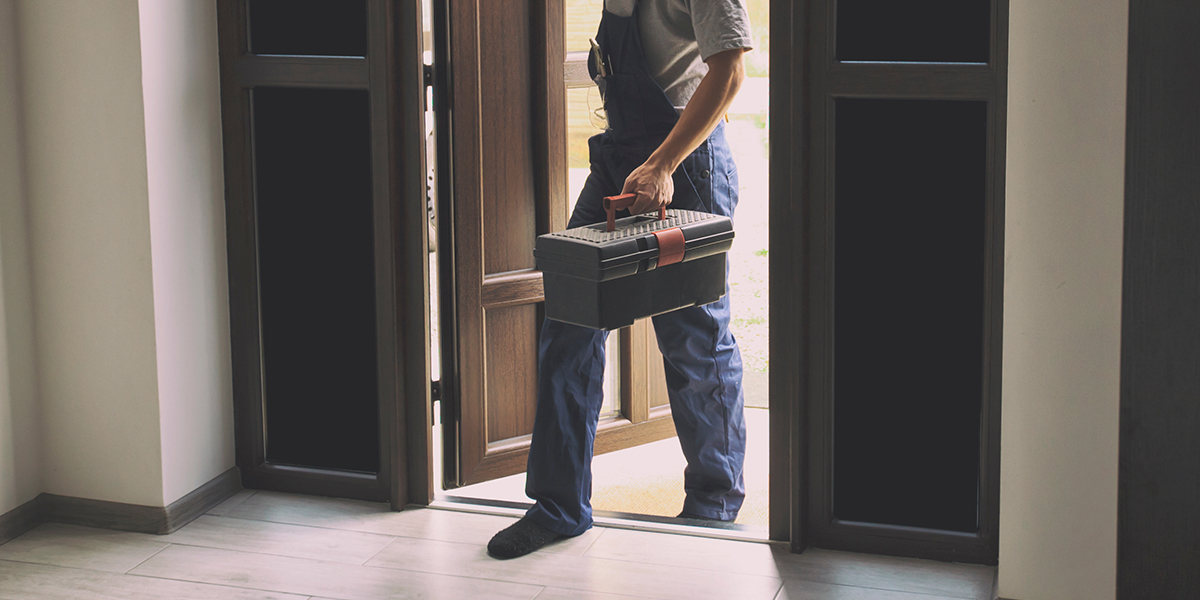 HandyTrac's tweet photo. 🚨 California landlords: AB 628 changes the rules on habitability. New/renewed leases must include a working stove and fridge. Expect more inspections, tracking and documentation. HandyTrac supports audit trails, work orders and accountability. Learn more https://t.co/83rDwFS9m8 https://t.co/w8QC8lbkO5