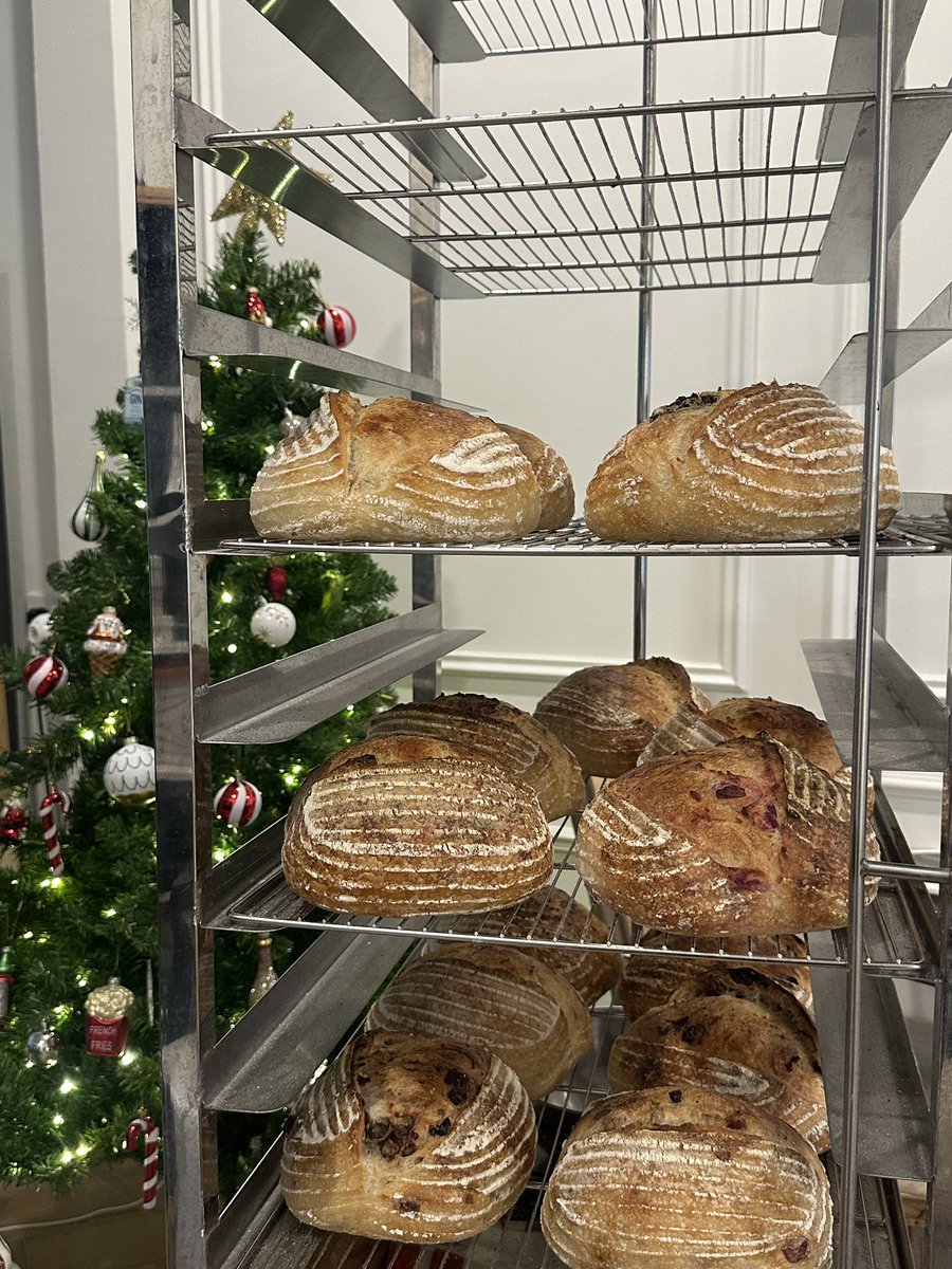 winsorawit's tweet image. อัพเดตรอบส่งขนม 

 4 กพ. Cake
- NY cheesecake mayongchit 
L 1190
M 650
- mayongchit roll 350
- Strawberry Roll 320
- balck forest 590฿
- Coconut pie 490

6 กพ.
Sourdough , focaccia

สั่งขนมได้ที่ lin.ee/kK6NaOJ 
กลุ่มอัพเดตรอบส่ง bit.ly/3zAUXRB