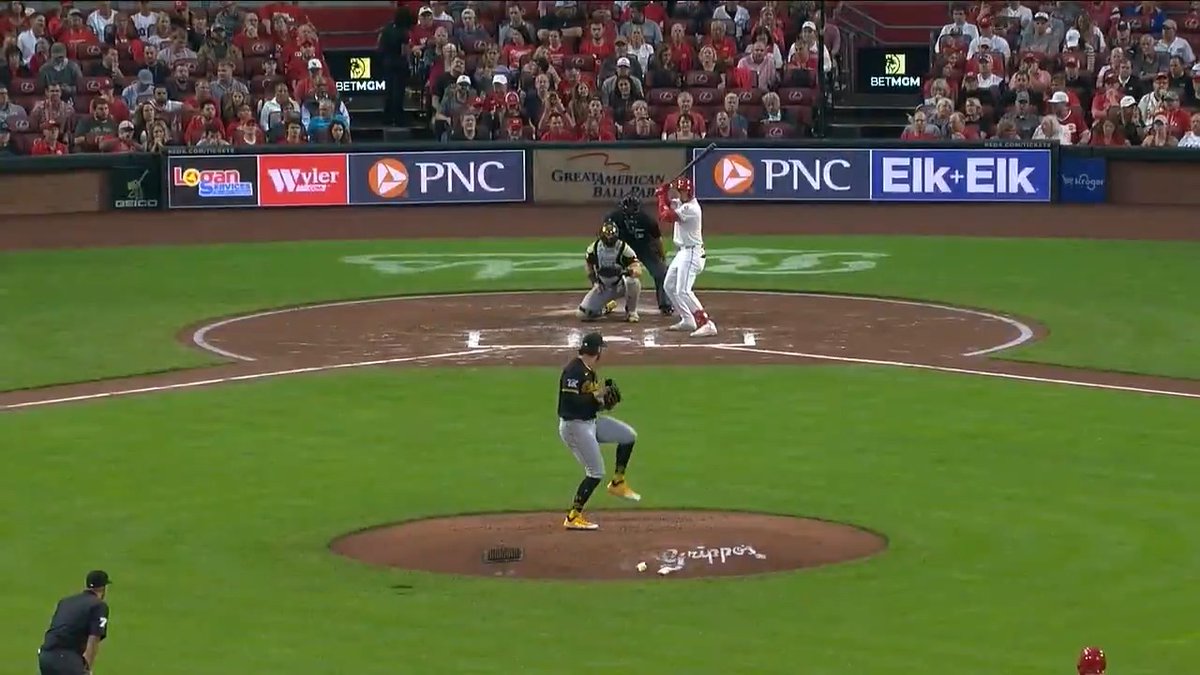 .@enosarris says Paul Skenes has been working on a slower version of his sweeper this offseason, called “the sleeper.”
(via @MLBNow)