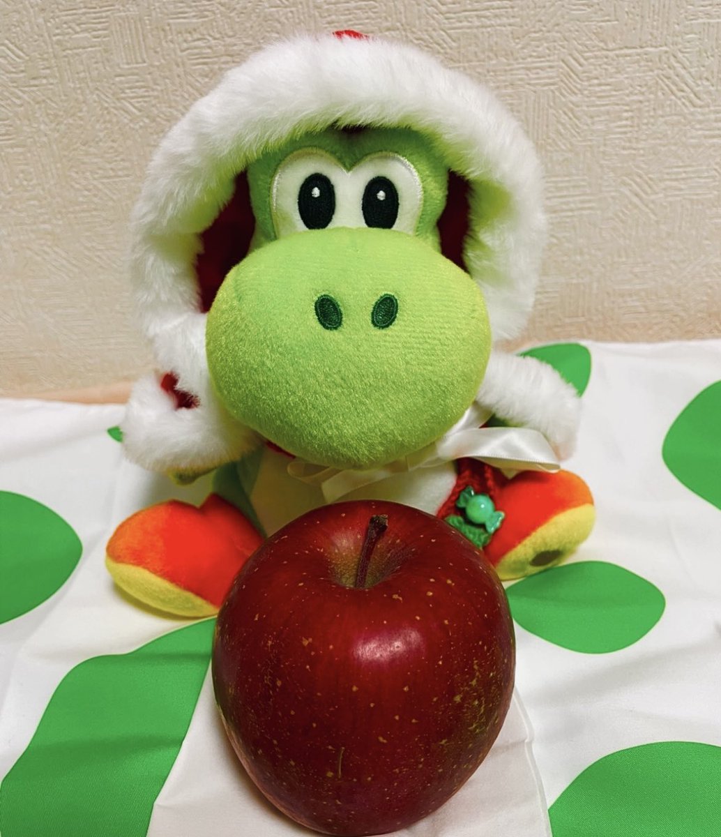 りんごはいかがかね？🍎
#ヨッシー
