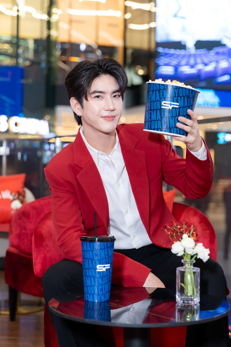 BrickinfoReport's tweet image. เอส เอฟ จับมือ เอไอเอ เปิดตัว AIA LOUNGE สาขา 2 ณ เซ็นทรัล ลาดพร้าว ดึง "ซี ทวินันท์" ร่วมสัมผัสประสบการณ์พักผ่อนก่อนชมภาพยนตร์

👉  brickinfotv.com/entertainment/…

#SFcinema #AIALOUNGE #sea_tawinan #Brickinfo