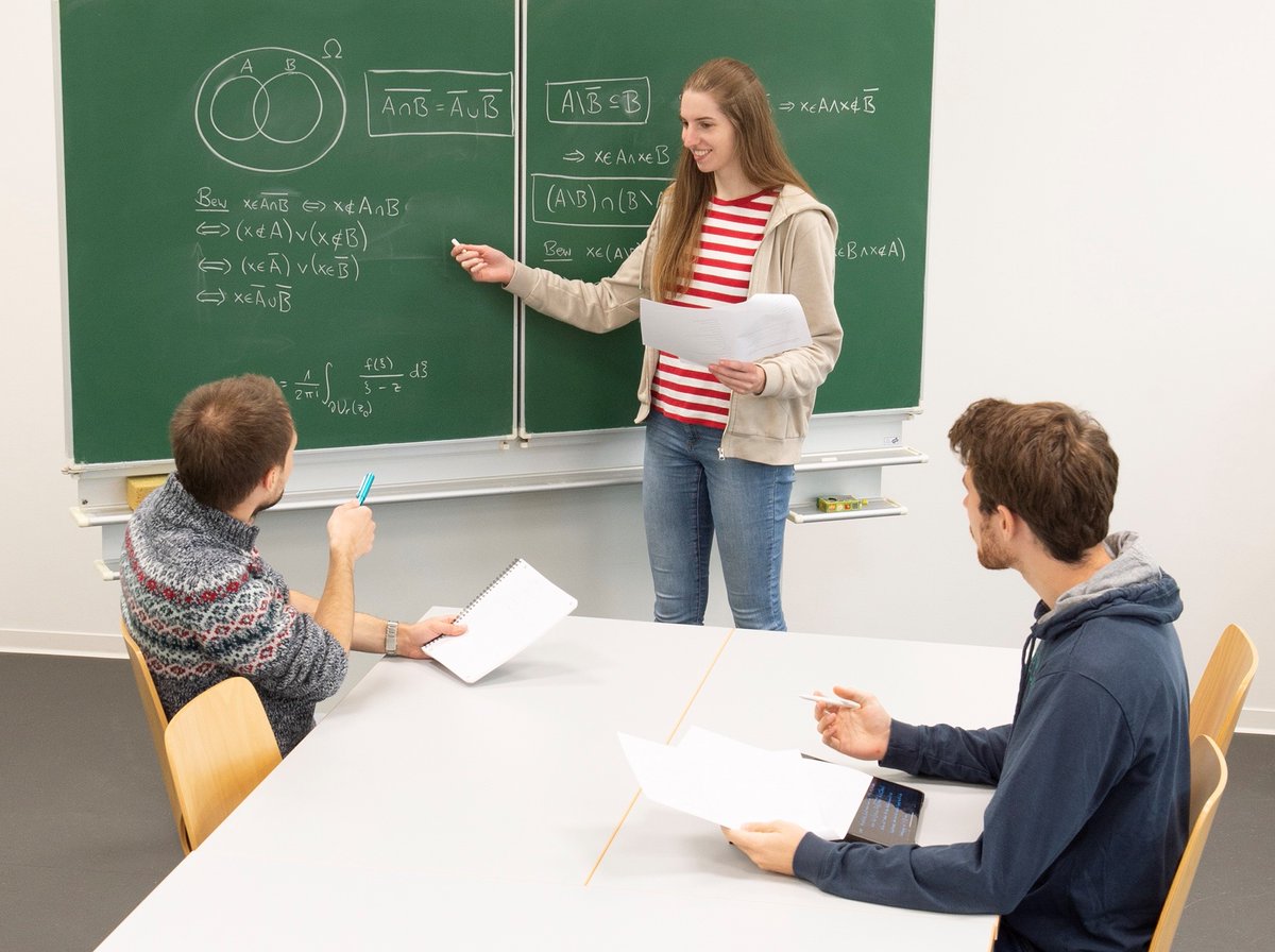 studieren.de tweet media