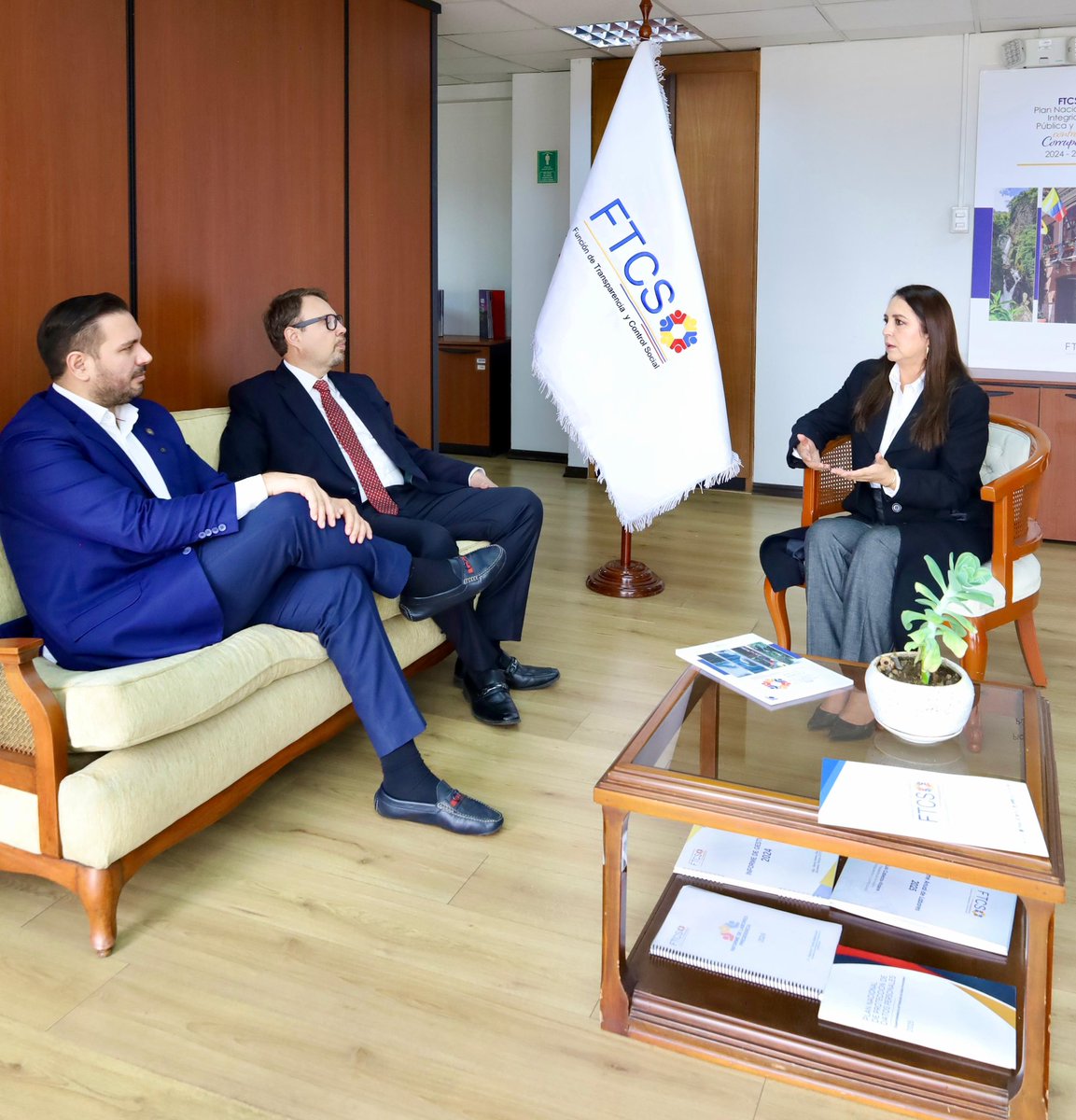 Función de Transparencia y Control Social tweet media