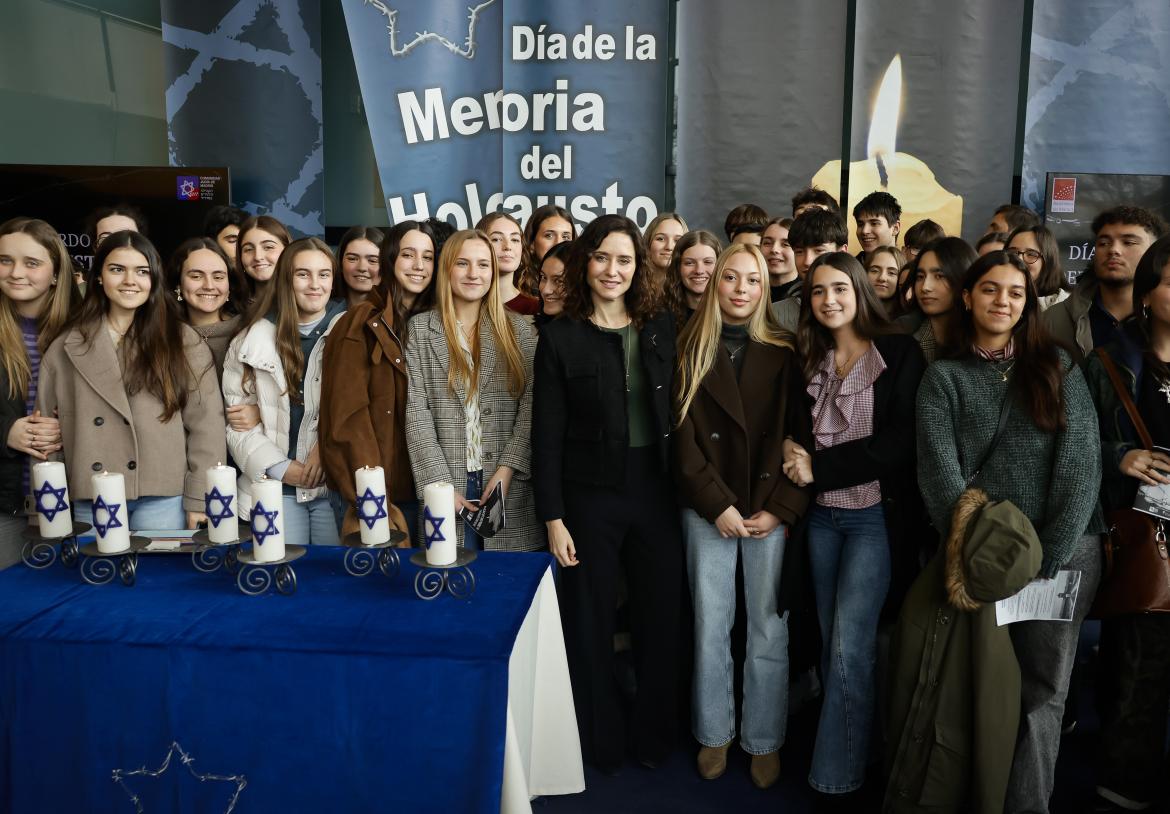 La presidenta de la <a href="/ComunidadMadrid/">Comunidad de Madrid</a> Isabel Díaz #Ayuso <a href="/IdiazAyuso/">Isabel Díaz Ayuso</a>  rechaza el odio de los totalitarios al pueblo de #Israel 🇮🇱: “#Madrid no va a contribuir al suicidio de la civilización y el proyecto europeo”
 politicalocal.es/94744/ayuso-re…