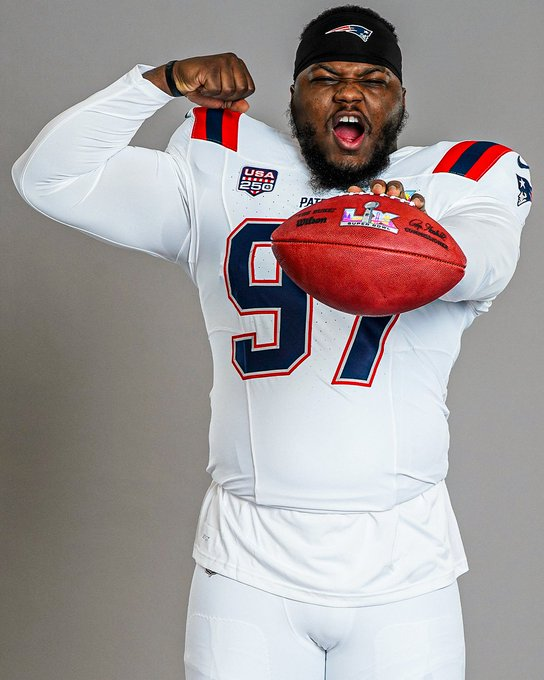 patriotslatam's tweet image. El pass rush más aterrador de estos #NFLPlayoffs.

VAMOS NOSOTROS. #SBLX

📷 @Patriots
