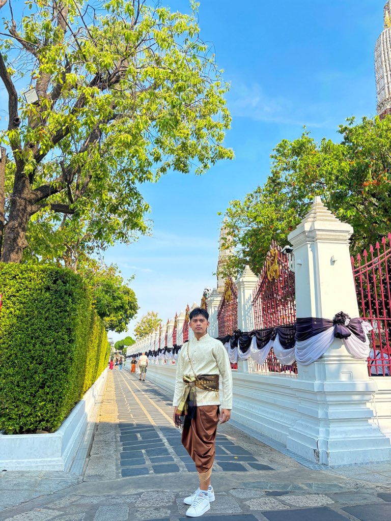 _CrisIanG's tweet photo. Royal feels in Thailand 🇹🇭 https://t.co/dhZepfBj4P