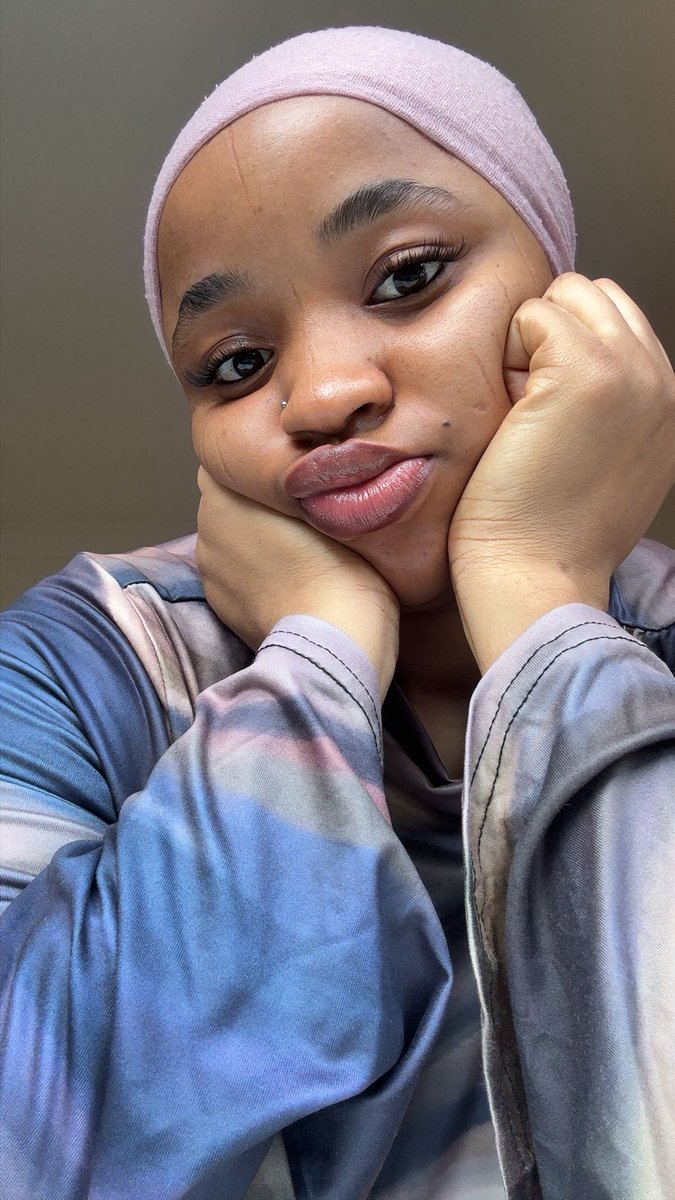 DalhatuFatimah's tweet image. ❤️🪐