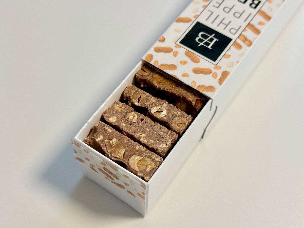 フィリップ ベルの新作クラッカウェット✨ 噛んだ瞬間ゴロゴロの大量