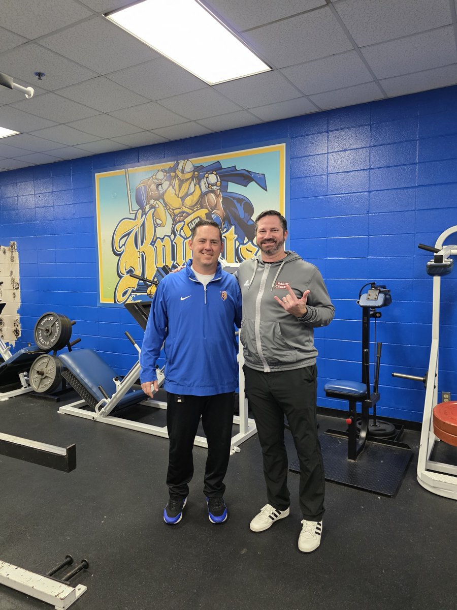 ElkinsFootball's tweet image. It was a blessing to have Coach Munoz and Coach Desormeaux - @CoachMunoz13 &amp;amp; @michaeldes1 with
@RaginCajunsFB on campus this week!

Thanks for stopping by to recruit and bless our kids Coaches! Look forward to having you back on campus soon!!

@recruitelkinsfb
FAMILY  #KnightLife