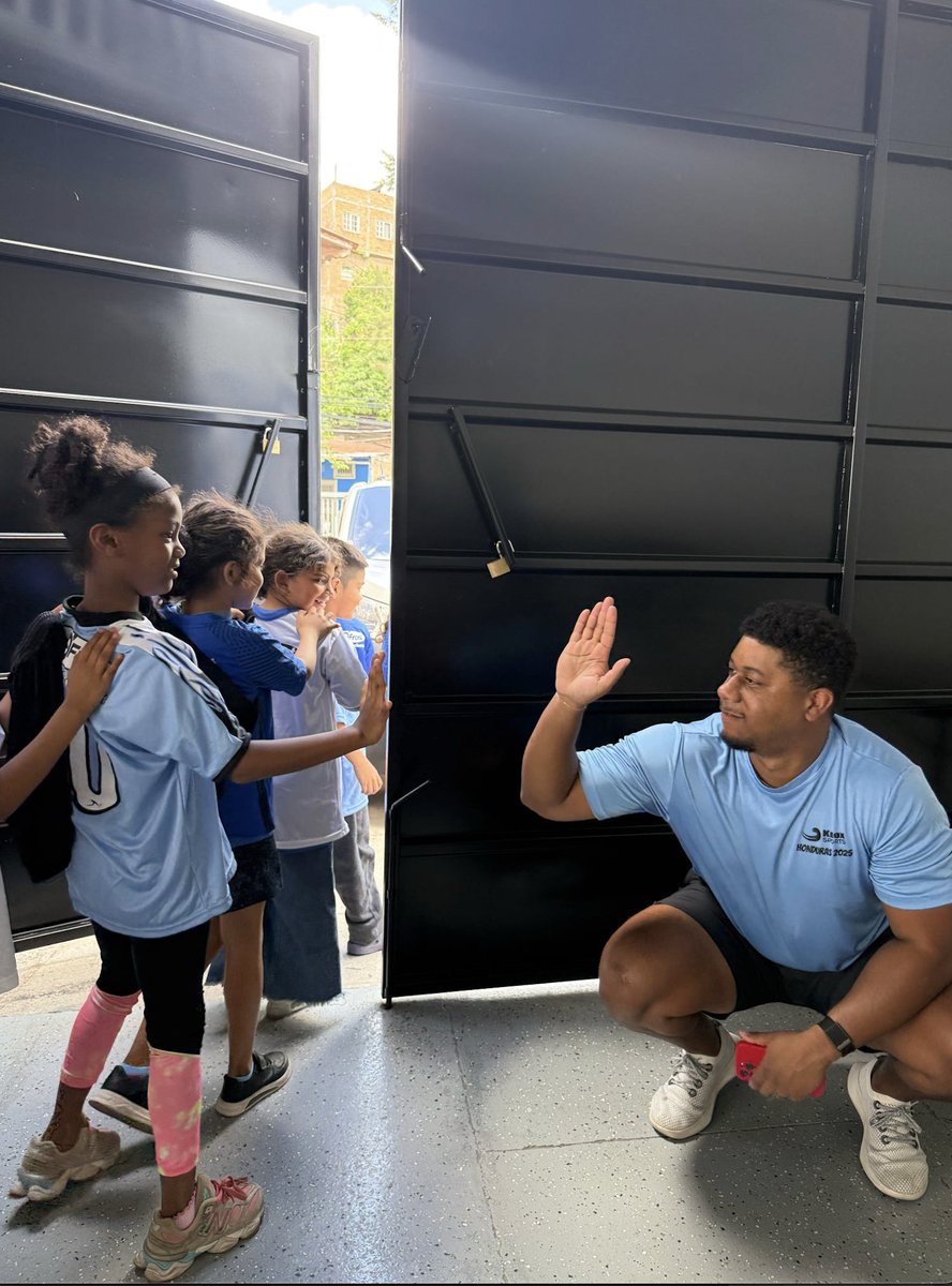 Happy birthday to our Director of New Business, Tyler! We hope you have a fantastic day! 🎂 🎈