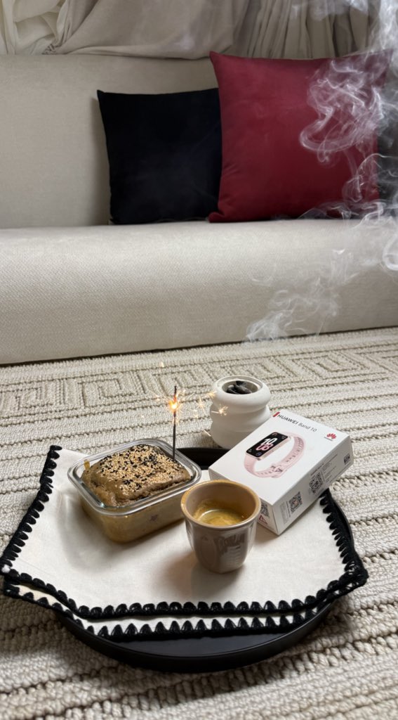 rawan20w's tweet photo. مكافأتي لنفسي بالشهر السابع من التدريب🥹🧡 https://t.co/1Fr1i3rdIw