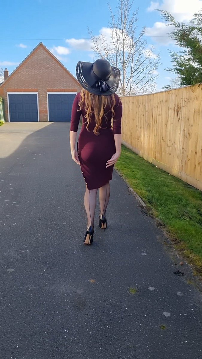 SharonJanney's tweet image. Which outfit is your favourite 1 or 2...