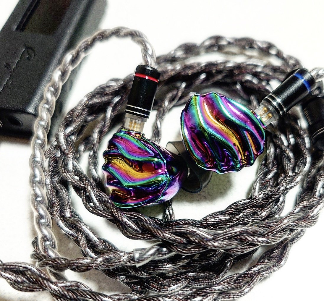 本日のお供 TRN Shell(虹)