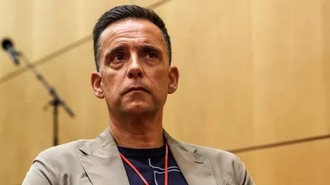 CabineSport's tweet photo. 🚨 "Recebi uma mensagem de Mário Branco, um áudio que só se pode ouvir uma vez: "Longe de mim querer provocar o Sporting", argumenta que em poucos minutos falou em três línguas e aquilo que lhe saiu. Compro a explicação dele e a preocupação dele em nos contactar desde a Suíça", revela Pedro Sousa.