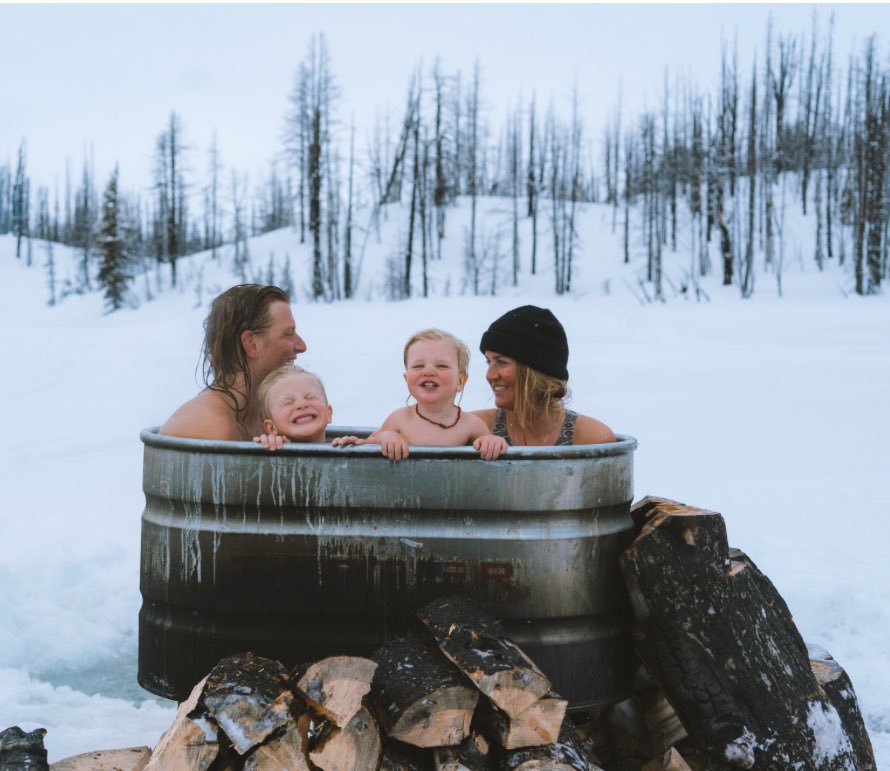 thesovereignceo's tweet image. My brother in law Dave passed away a few years ago. His life mantra was “Chase Life.”

The Treadway family has always embodied this. Waking up at 5am to hike the tallest peaks to ski at daybreak, explore a glacier on a snowmobile or fly in a heli. 

Taking the cousins on epic