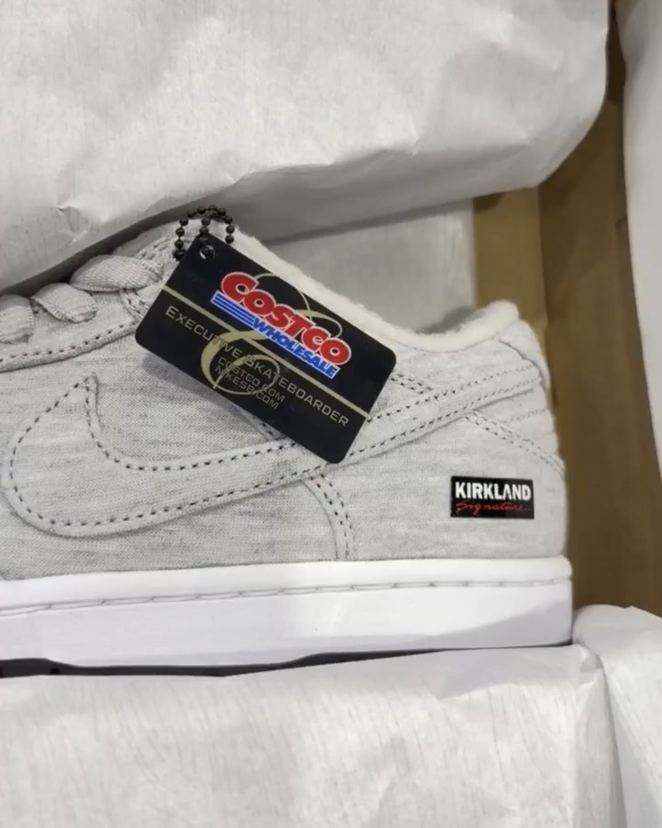 GreecedLightnin's tweet image. The Highly Anticipated @Costco Nike SB Dunks are out. Why that isn’t necessarily great news. Only available on East &amp;amp; West Coast stores. No Kirkland Dunks for middle America. 

Source: confirmed by me by visiting stores and asking.