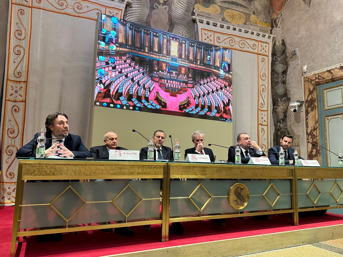 UCAM Universidad tweet media