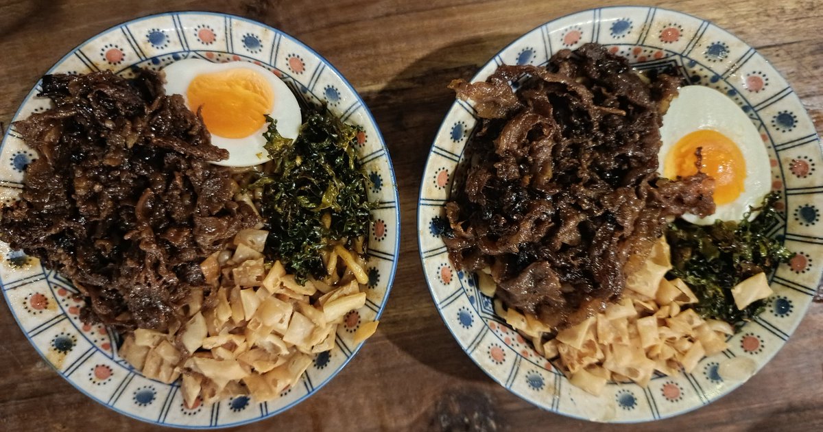 celeryflake's tweet image. 8/10, enak!! Tp minyaknya banyak bgttt