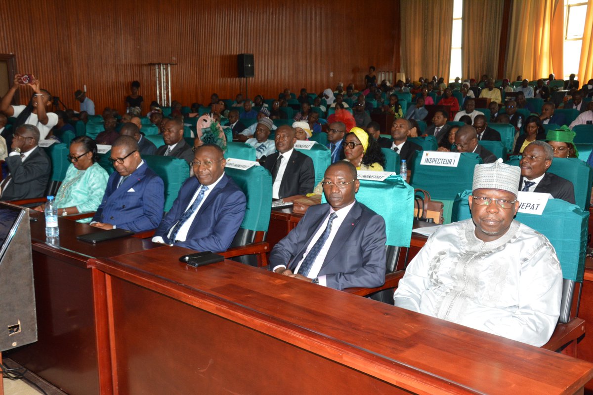 minepat237's tweet photo. 🇨🇲 Conférence annuelle du 27 janvier 2026 du #MINEPAT : présidé par le Ministre Alamine OUSMANE MEY,  les responsables centraux et déconcentrés ont réaffirmé leur engagement à faire de la #SND30 un véritable levier d’inclusion des jeunes et des femmes.

#Développement #Cameroun https://t.co/89uypzXYgM