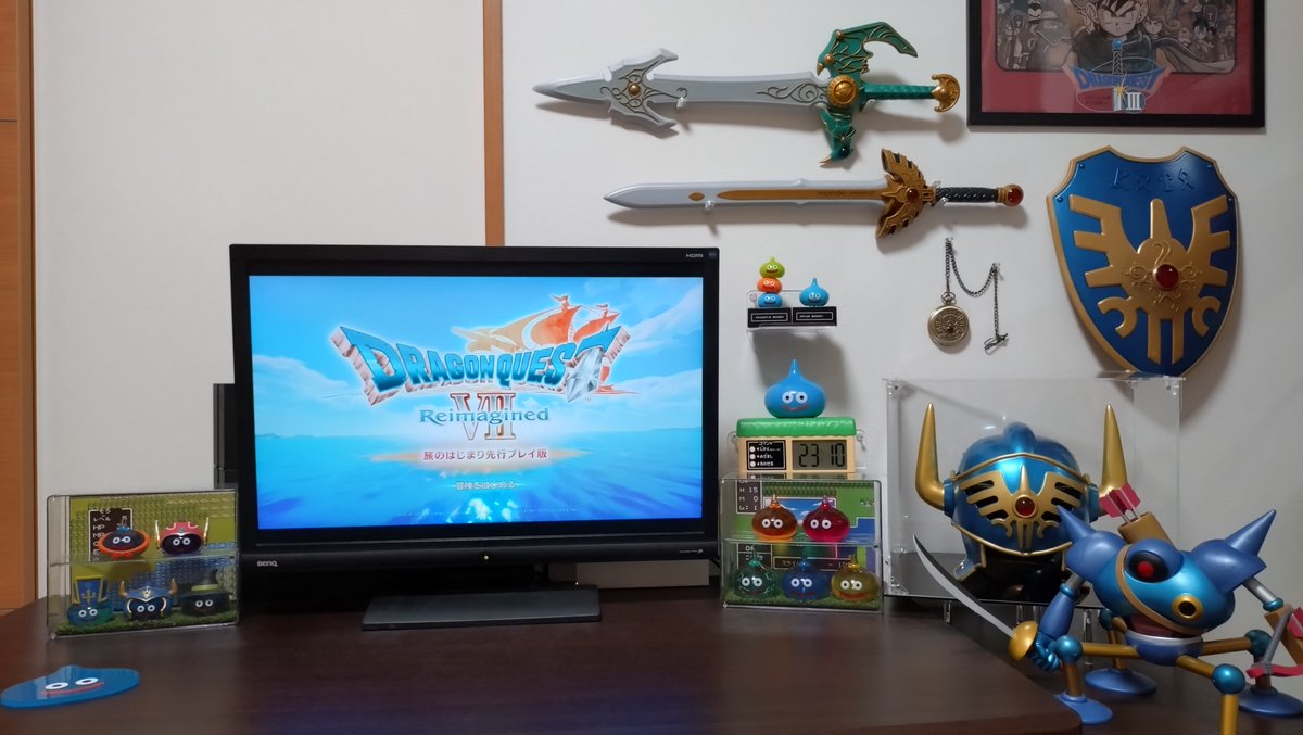 ドラクエデスク周り完成！好きなものだけ集めてレイアウトしてみた