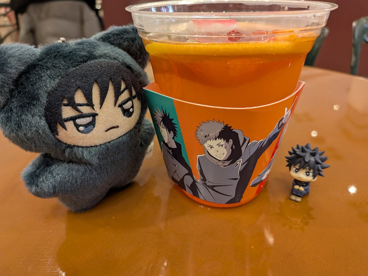 この2日間ユニバのツイでお騒がせ致しました🙇💦
4Dも良かったしフードも美味しかったしグッズも推し出たしで大満足でした😆✨
現地で交換・譲渡して下さった皆様もありがとうございました‼️
まだ通う予定ですのでご縁がありましたらよろしくお願い致します😊