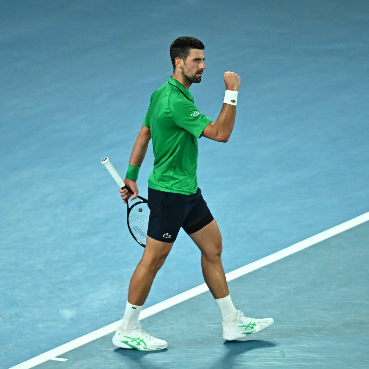 AdiiiFCB's tweet photo. Novak Djokovic isn't even the greatest tennis player of all time now man he's the greatest FUCKING ATHLETE of all time in human history. There has never been anyone better 😭 https://t.co/qGrvvUHR5u