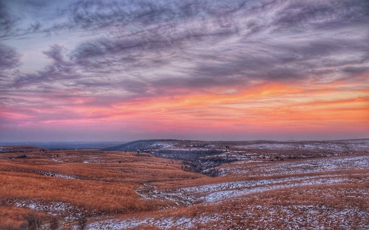 MoonGod32130913's tweet photo. Good morning ☀️
Happy Friyay ❄️
#Sunrise
#Winterscapes
#WinterSunrise
#Snow https://t.co/IE1UeA1s7g