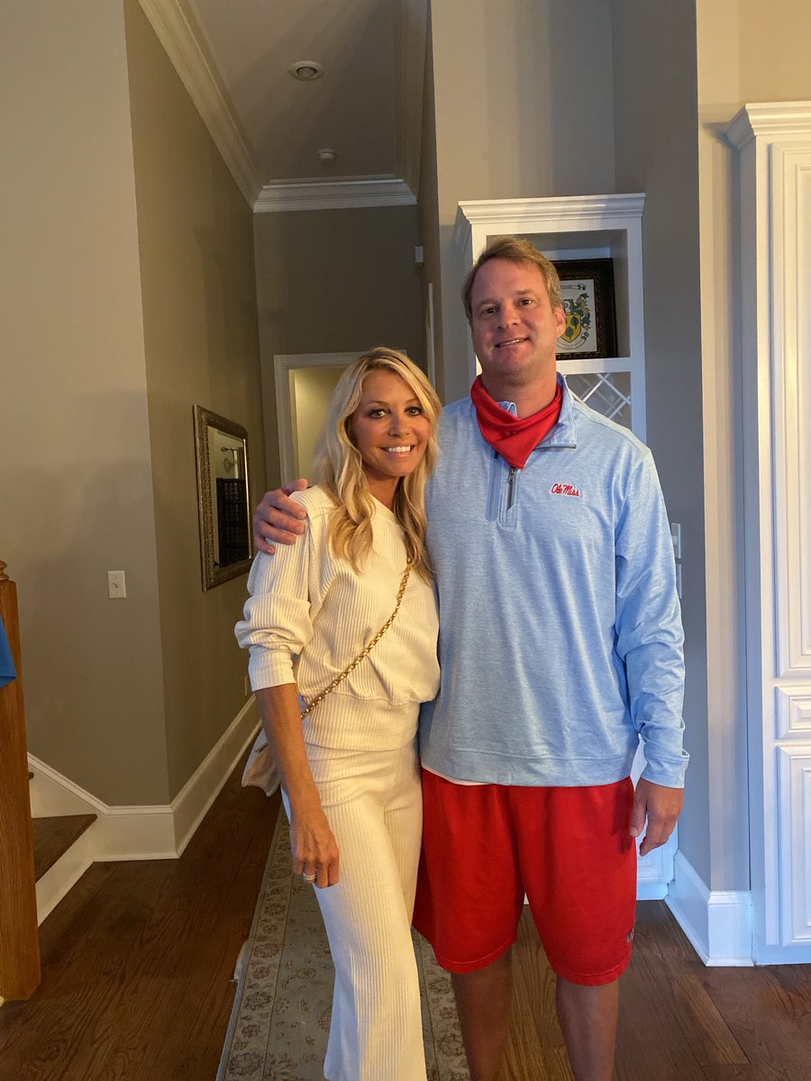 Lane_Kiffin's tweet image. Welp 5 years ago today, I made a decision that would change my life and many others around me. I want to say to anyone that has something holding you back from being the best version of yourself you CAN do it!! It won’t be easy AT ALL, but I promise you it will be worth it. 💙♥️