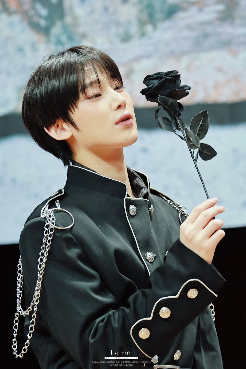 Sekumtum bunga ini ku berikan kepada kakanda <a href="/sunghoonnx/">𝑺𝒖𝒏𝒈𝒉𝒐𝒐𝒏</a>