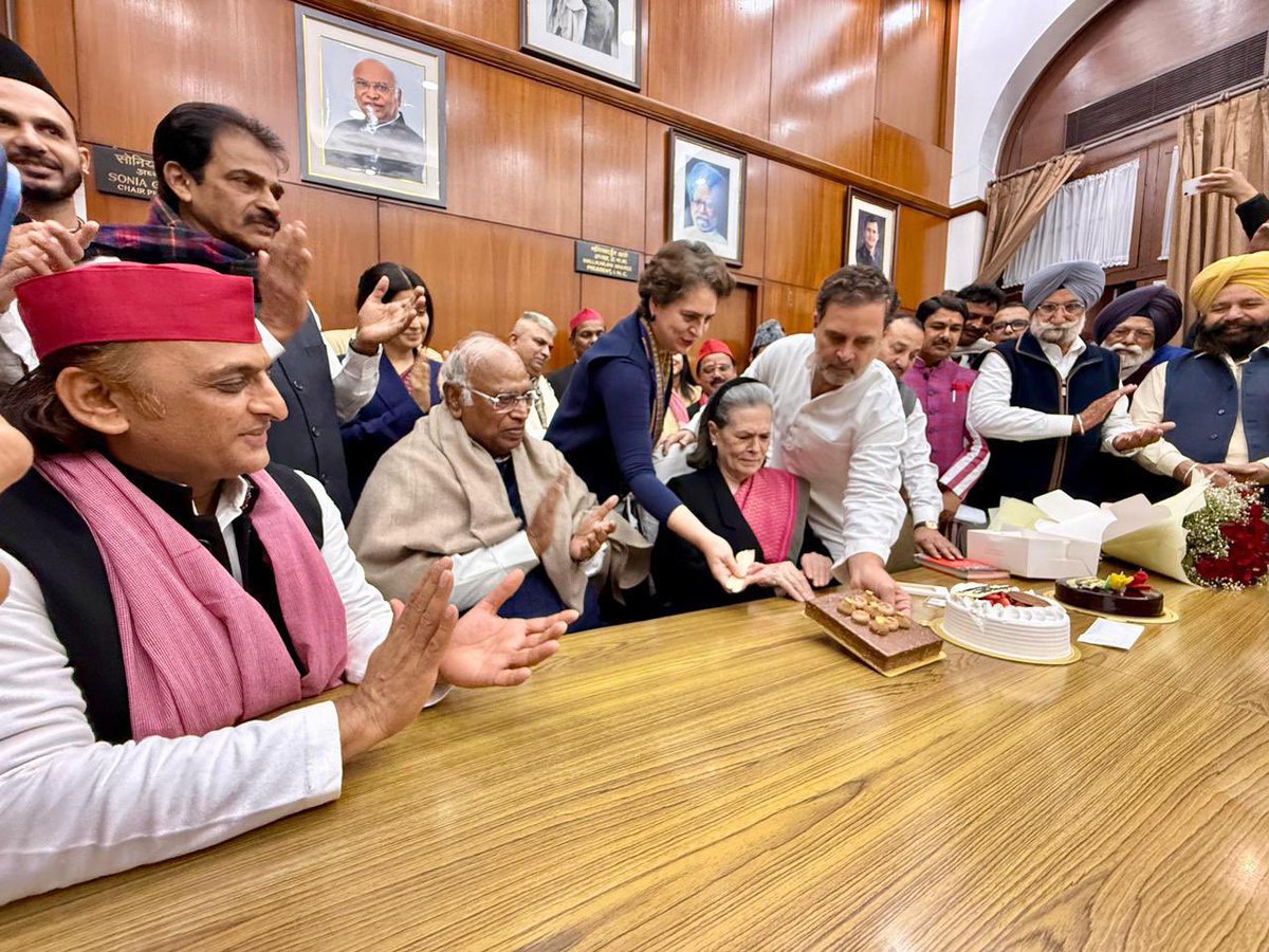 Where is Opposition at National level heading to? <a href="/INCIndia/">Congress</a> 
#Indore Deaths due to toxic water 
#UGCRegulations SupremeCourt Stay saved instead of Opposition
Caste Census Dubious Play yet to get attention
Re-dependence on Rural Employment Guarantee Program of #UPA, not focused