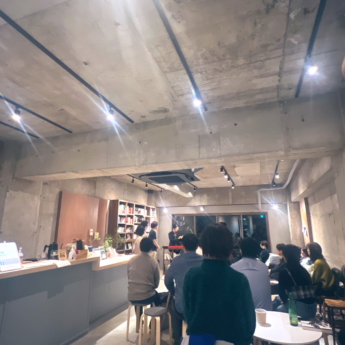 本に没頭できるカフェ GoodRack tweet media