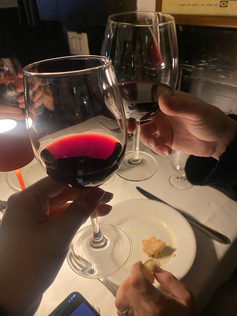 fundabmx's tweet photo. I met my bestie in Milan 🇮🇹🌺 https://t.co/T55mt8Ftre