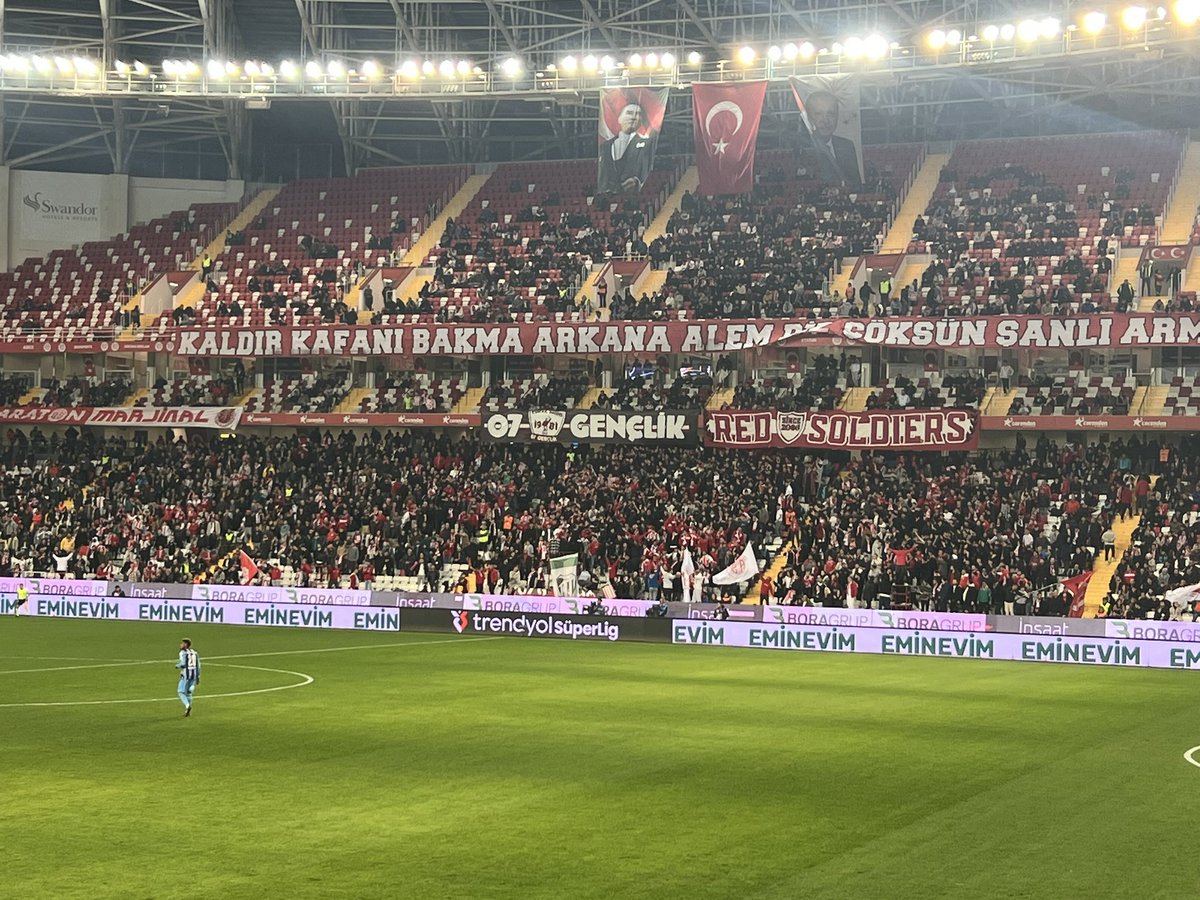 Söyle senden başka kimim var benim ❤️🤍 <a href="/Antalyaspor/">Hesap.com Antalyaspor</a>