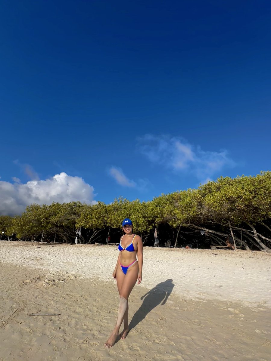 erikanjf's tweet photo. Galápagos ✨ https://t.co/3rCwbNOIQP